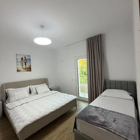 Arkej Pool Aparthotel